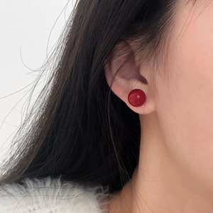 Pendientes de Plata de Ley 925 Yinruitai con Ágata Roja en Forma de Bola para Uso Diario, Poste de Plata 925 - Product Image 1