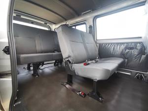 V2 7 सीटों इलेक्ट्रिक कार्गो और यात्री वैन 41.86kwh बैटरी 301-400 किमी रेंज बाएं स्टीयरिंग - Product Image 6