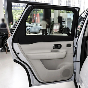 Fenêtre arrière de la voiture Leapmotor C16 avec une autonomie NEDC supérieure à 700 km et une puissance moteur de 150-200 kW - Product Image 2