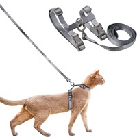 Harnais de type gilet réglable en polyester à motif imprimé pour chat, laisse pour petit animal de compagnie pour la promenade