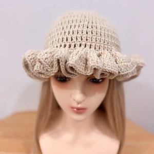 Nouveau bonnet tricoté à la main en acrylique, couleur unie, avec dentelle et bord à volants, style Halloween, à enfiler, avec bord souple - Product Image 5