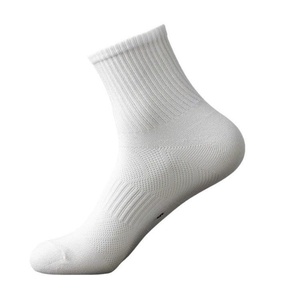 Chaussettes de sport professionnelles d'extérieur pour hommes et femmes, chaussettes de course mi-mollet respirantes en nylon pour le printemps et l'été, idéales pour le basketball et le <span class=keywords><strong>badminton</strong></span> (ODM) - Product Image 5