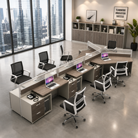 Poste de travail multi-personnes en cluster, configuration étoile, plateau en grain de bois, cadre en aluminium, écran de confidentialité, socle mobile, 3 à 6 places