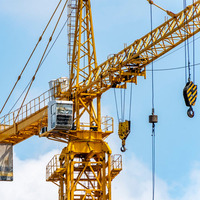 Grue à tour à plateforme plate pour l'installation d'éoliennes, avec moteur et propulseur, hauteur 264 m, pour projets d'éoliennes