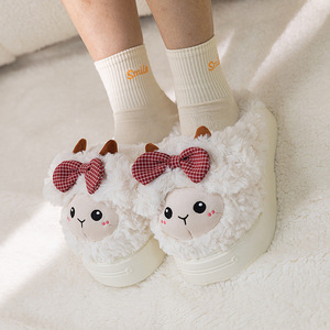 Nuevas Pantuflas de Peluche de Capibara, Pantuflas de Casa Cálidas de Invierno Antideslizantes de EVA, Pantuflas de Oveja Peludas al por Mayor - Product Image 3