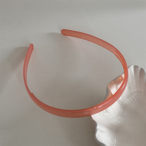 ที่คาดผมพลาสติกสีเจลลี่สำหรับเด็กผู้หญิง ใช้สำหรับล้างหน้า แบบเรียบ ไม่ลื่น ใช้ได้กับทุกชุด ราคาถูก มีซี่ - Product Image 5