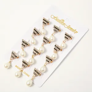 Mode femmes accessoires Triangle goutte d'eau perle écharpe Clips paillettes strass broches broches