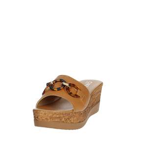 Sandales compensées en cuir souple pour femme Cinzia IAF53457, style plateforme à enfiler - Product Image 5
