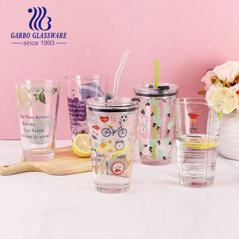 Benutzer definierte Glas becher mit Kunststoff deckel und Glass troh beliebte Wasser becher benutzer definierte Design Trinkbecher Glaswaren Mode Gläser