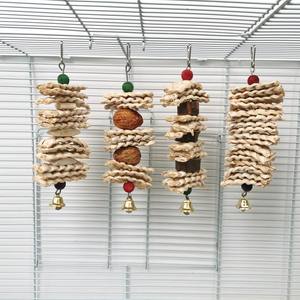 Fourrure <span class=keywords><strong>de</strong></span> maïs tissée en bois <span class=keywords><strong>de</strong></span> pomme, combinaison <span class=keywords><strong>de</strong></span> cage, pendentif, perroquet, oiseau, jouet, fournitures <span class=keywords><strong>de</strong></span> rongeur, <span class=keywords><strong>seiche</strong></span>, <span class=keywords><strong>os</strong></span> <span class=keywords><strong>de</strong></span> calcium, fournitures <span class=keywords><strong>de</strong></span> mordillage - Product Image 4