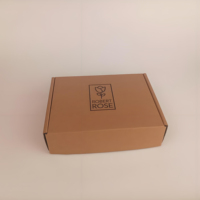 Boîtes d'expédition et d'envoi en carton ondulé coloré, personnalisées avec impression et dorure, pour emballage de chaussettes de luxe de marque