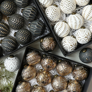Set di Palline Natalizie Moderne Americane da 8cm, Regalo <span class=keywords><strong>per</strong></span> Decorazioni <span class=keywords><strong>Casa</strong></span> e Ufficio, Palline Natalizie di Lusso Retrò Oro e Argento - Product Image 2