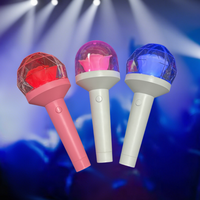 Palo de luz LED modelo 3D personalizado para fiestas 512 DMX Control remoto Glow Stick Concert Must-Have acrílico patrón insertar plástico