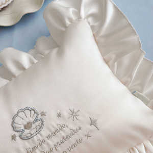 Custom dimensioni ricamate Design raso federe in tessuto <span class=keywords><strong>cuscino</strong></span> del sedile gettare <span class=keywords><strong>federa</strong></span> <span class=keywords><strong>federa</strong></span> <span class=keywords><strong>con</strong></span> volant <span class=keywords><strong>bordo</strong></span> - Product Image 2