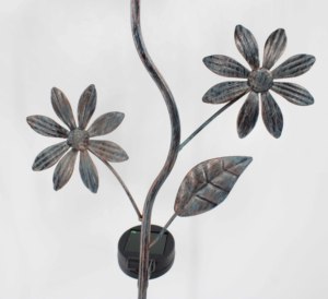 Piquets métalliques étanches à LED à énergie solaire avec mangeoire à oiseaux Décoration de jardin Art déco pour passerelle et sentier extérieurs - Product Image 2