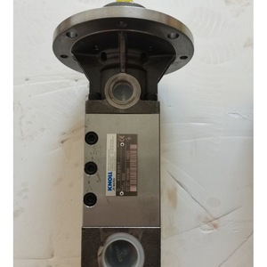 Bomba de tornillo Knoll KTS 32-64-T de 2 HP eléctrica trifásica con conexión de brida, descarga de 1-1/2 pulgadas, presión máxima de 0.1-10 bar - Product Image 2