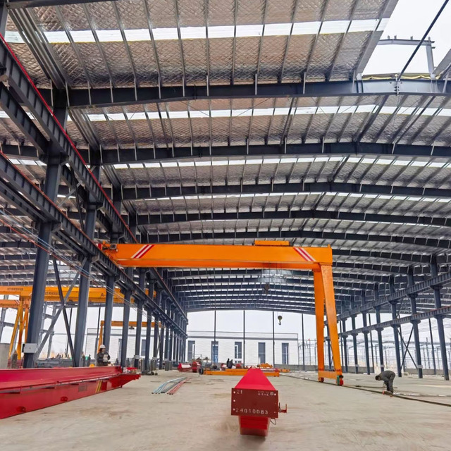 Chinese Standard Semi-gantry Crane | 25 Ton Motor Engine Driven Wireless Remote Control Overload Protection Indoor/Outdoor Use