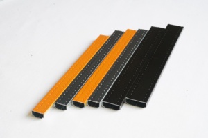 แถบอะลูมิเนียมสีสำหรับฉนวนกันความร้อน วัสดุเสริมสำหรับการแปรรูปกระจก - Product Image 3