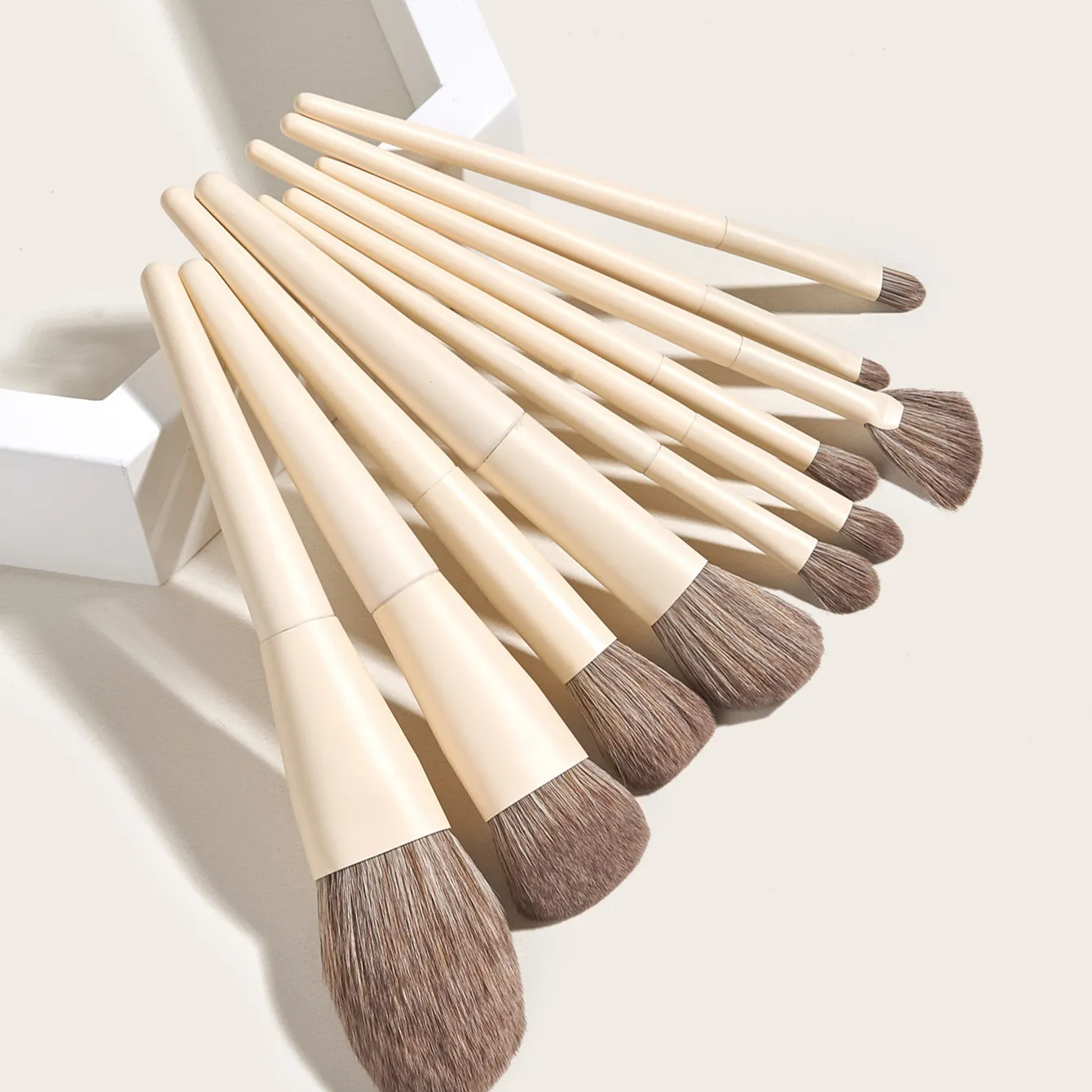 10PCS Brochas De Maquillaje Profesional White Beauty Brush Premium Wooden Handle Cosmetic Brush Kabuki Vegan Makeup Brushes Set