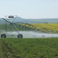 2023 nouveau système d'irrigation par aspersion de pistolet de pluie de ferme système d'arrosage de pivot central