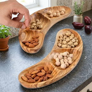 Assiette Classique ArtisRaw Faite à la Main en Bois d'Olivier TN pour les Fêtes - Product Image 2