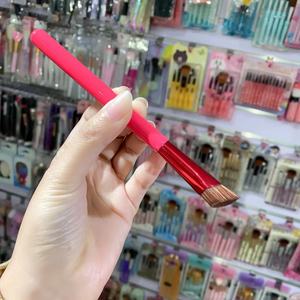 HMU – brosse à sourcils carrée multifonction et pinceau anti-cernes en toile lisse Alori - Product Image 3