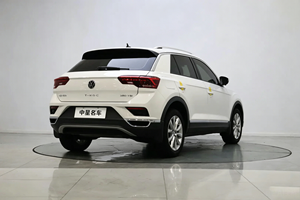 <span class=keywords><strong>VW</strong></span> <span class=keywords><strong>T</strong></span>-<span class=keywords><strong>ROC</strong></span> 2021 280TSI DSG 2WD Elite Smart Connect Usato in Buone Condizioni, Basso Chilometraggio, SUV Familiare, Ordini all'Ingrosso Accettati - Product Image 3