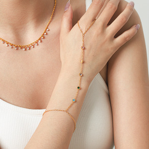 Bracelet de doigt en acier inoxydable plaqué or 18 carats, zircon scintillant, ne se décolore pas, chaîne de main en acier inoxydable, bijoux pour femmes - Product Image 1
