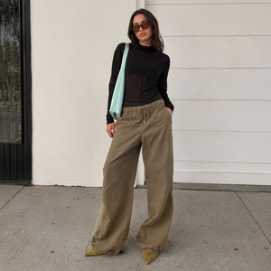 Pantalon cargo décontracté américain pour femme, coupe droite ample avec cordon de serrage, style urbain polyvalent - Product Image 5