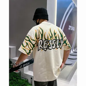 <span class=keywords><strong>T</strong></span>-<span class=keywords><strong>Shirt</strong></span> Oversize da Uomo Streetwear Personalizzata in <span class=keywords><strong>Cotone</strong></span> 100% con Grafica di Fiamme Stampata in Serigrafia Effetto Distressed e Taglie Forti - Product Image 1