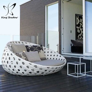 Lit de Jour Pliable en Plastique Tressé Moderne et Élégant avec Coussin Imperméable pour Hôtel, Patio, Jardin, <span class=keywords><strong>Piscine</strong></span> et Utilisation Extérieure - Product Image 4