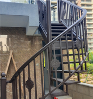 Escalier en spirale en alliage d'aluminium personnalisé avec marches en verre colonne centrale escalier en spirale
