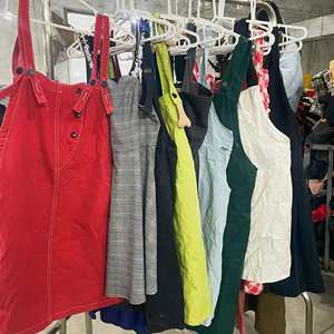 Lots de vêtements d'<span class=keywords><strong>occasion</strong></span> de qualité A pour femmes : pulls en coton, jupes et combinaisons d'été mixtes - Product Image 3
