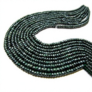 Perles facettées rondes en argentite vert émeraude naturelle, taille 4-5 mm, brin de 13 pouces de long - Product Image 1