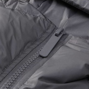 Blouson matelassé pour femme avec capuche graphique - Manteau d'hiver unisexe à motif bouche de requin, veste courte chaude style streetwear - Product Image 5