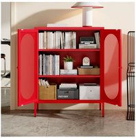 Buffet de rangement multifonctionnel moderne 2026 en acier rouge à mailles, 2 portes et 3 niveaux, pour bar à domicile et usage hôtelier