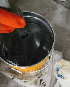Rivestimento Impermeabilizzante Poliuretanico Monocomponente a Base Solvente Anti-UV, Resistente all'Abrasione e all'Umidità per Riparazione di Tetti e Seminterrati - Product Image 4