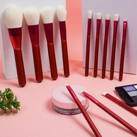 Pinceaux complets de luxe pour maquilleur Ruby Face Bling Docolor 12 pièces ensemble de pinceaux de maquillage professionnel cosmétiques logo personnalisé