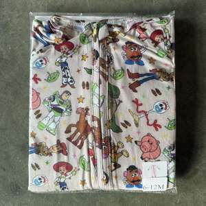 Caja Sorpresa de Pijamas de Bambú para Bebé con Estampado de Personajes, Cierre de Cremallera, Venta al por Mayor, Lista para Enviar (ODM) - Product Image 5