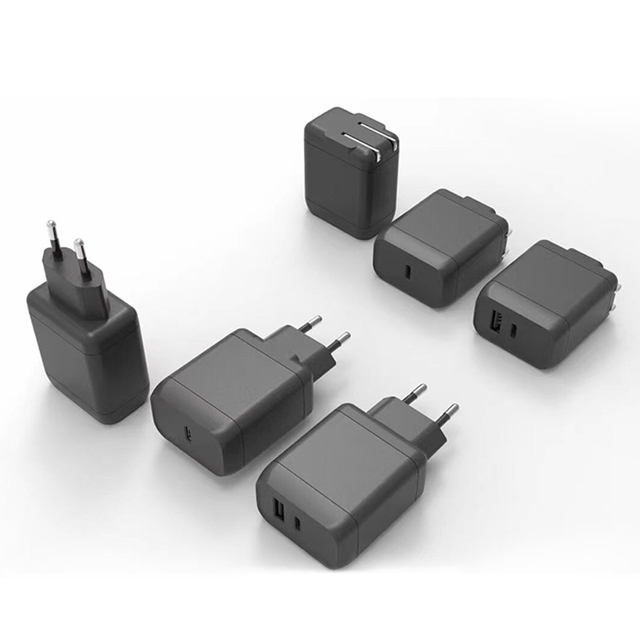 OEM Logo PD Fast Desktop EU Plug QC3.0 Home Phone Charger 5V 3A 30W USB-C Wall Charger for Laptop Camera Mini USB Type-C OTP