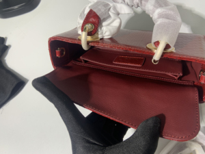 Túi xách thiết kế sang trọng dành cho nữ là túi xách lật Chất lượng cao với thiết kế hoa văn trăn, túi xách nữ thời trang - Product Image 3