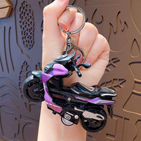 Porte-clés moto créatif en alliage PVC, design sportif et mignon, jouet pédalier à rétrofriction, léger, étanche, cadeau