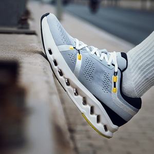 Zapatillas Deportivas con Cordones y Logotipo de Marca de Diseñador, Suela Gruesa, Calzado para Correr, Absorción de Impactos, Malla Transpirable, Cloudmonster - Product Image 4