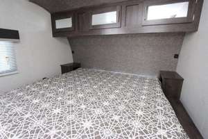 28ft Class C 4x4 Motorhome Travel <b>Trailer</b> Kitchen Sleeping Space Stainless Steel FREE SHIPPING TO ALL - Product Image 3