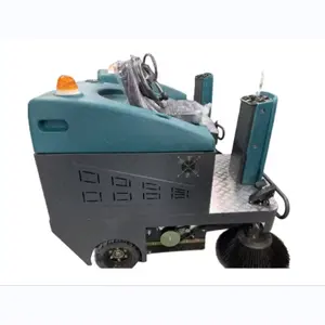 SW1250A Driving Electric Vacuum Street Sweeper Road Sweeper Machine Street Ride on Cleaning Machine Green 48V52AH 1250mm