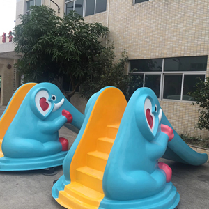 Toboganes de agua de fibra de vidrio para niños residenciales y almohadillas para salpicaduras Equipo de parque acuático para juegos divertidos para niños - Product Image 2