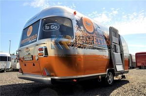 Remorque alimentaire en acier inoxydable sur mesure 500*200*230 cm Remorques de bar mobiles OEM Camion alimentaire avec cuisine complète Chariot alimentaire - Product Image 3