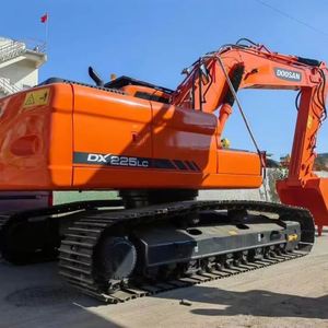 Excavadora de cadenas pesada usada Doosan DX225 de 22 toneladas con pocas horas de trabajo, motor Cummins y bomba de engranajes, maquinaria de excavación en venta - Product Image 1