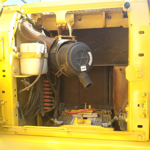 Excavatrice Komatsu PC130-7 de 23 tonnes, 90% neuve, moteur Cummins, pompe hydraulique Kawasaki, faible nombre d'heures, modèle 2022 compétitif - Product Image 5