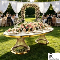 Table de banquet ovale de luxe haut de gamme en acier inoxydable doré avec base sablier en maille pour mariage, événement, fête, hôtel